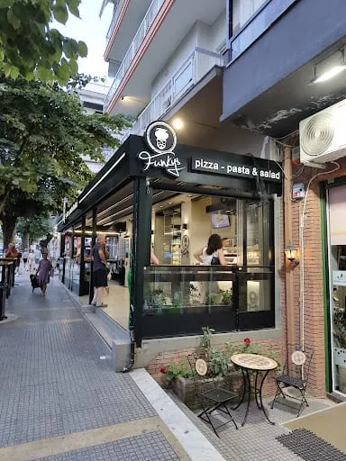 Προϊόντα στη βιτρίνα του Funky's